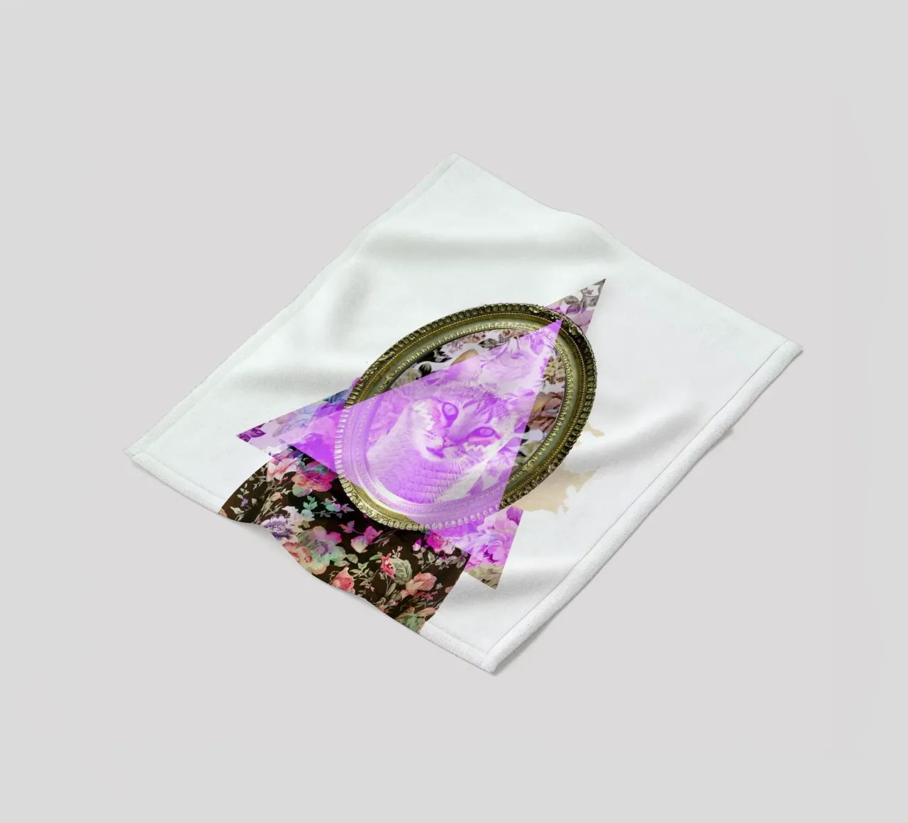 Mirror Mirror on the Wall coperta in pile da Kris Tate