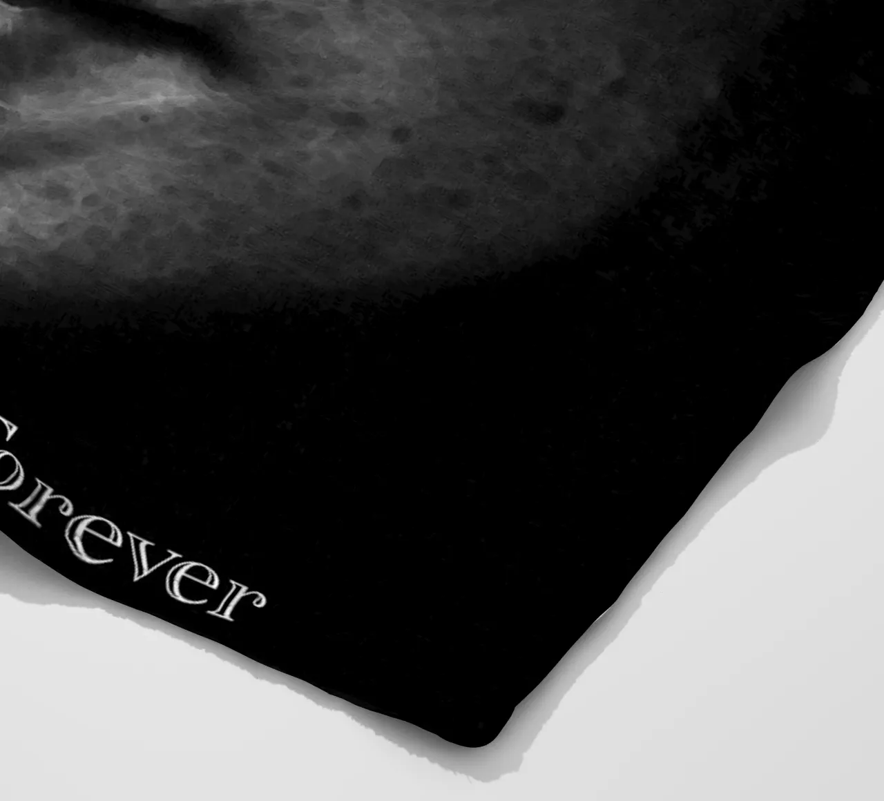 Strawberry Fields Forever Fleecedecke von Gunawan Rb
