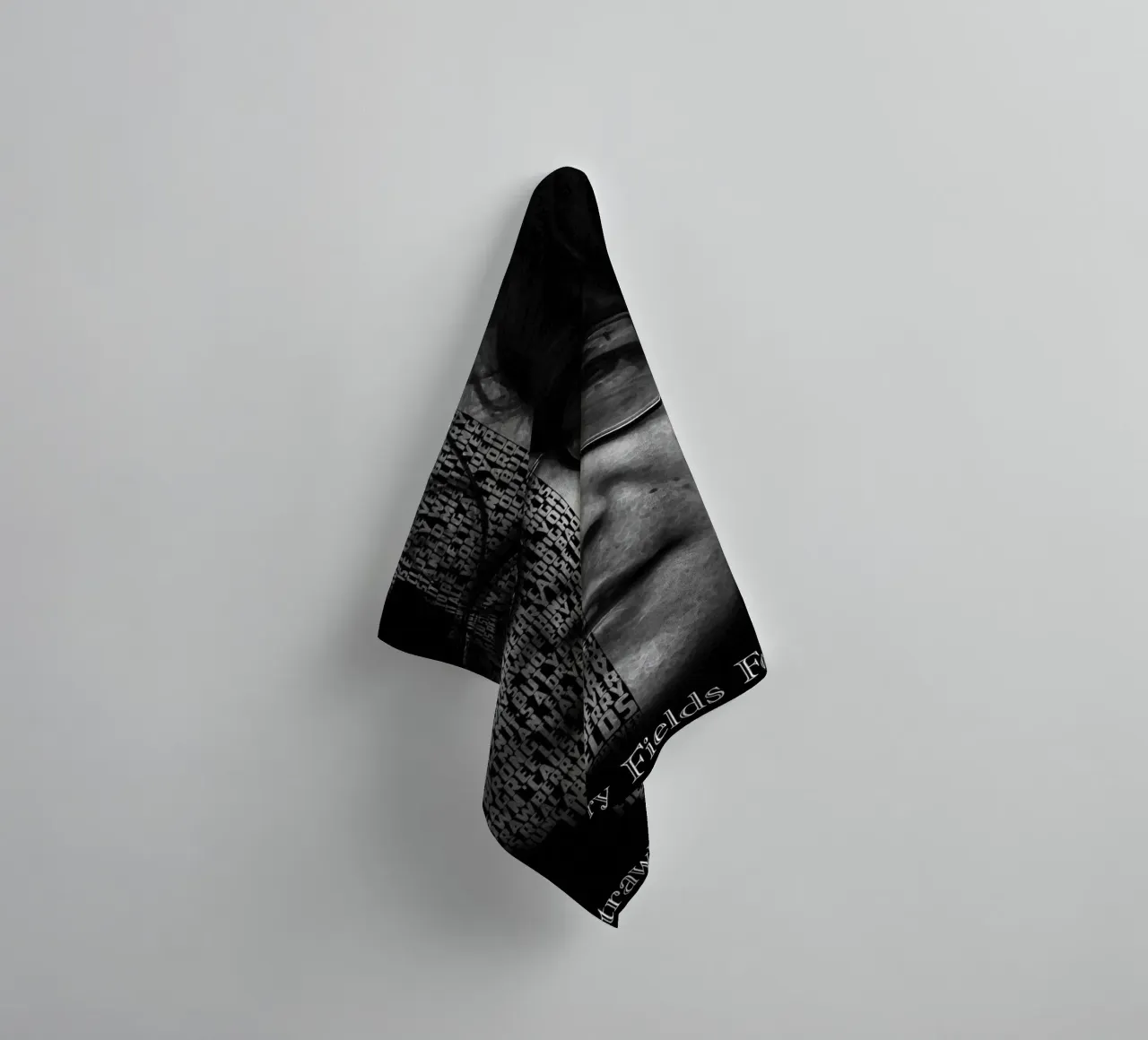 Strawberry Fields Forever Handtuch von Gunawan Rb