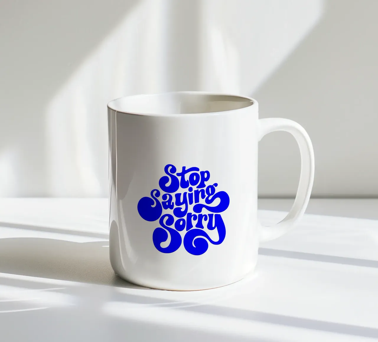 Hören Sie auf, sich zu entschuldigen, Motivationsschreiben Zitat Keramik Tasse von The True Type