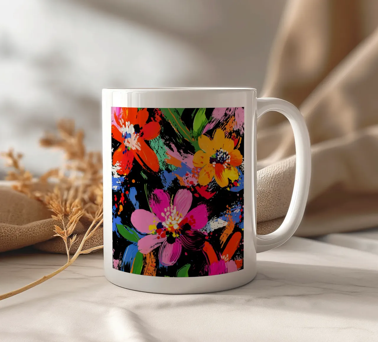 Petali caleidoscopici tazza in ceramica da Modern Muse
