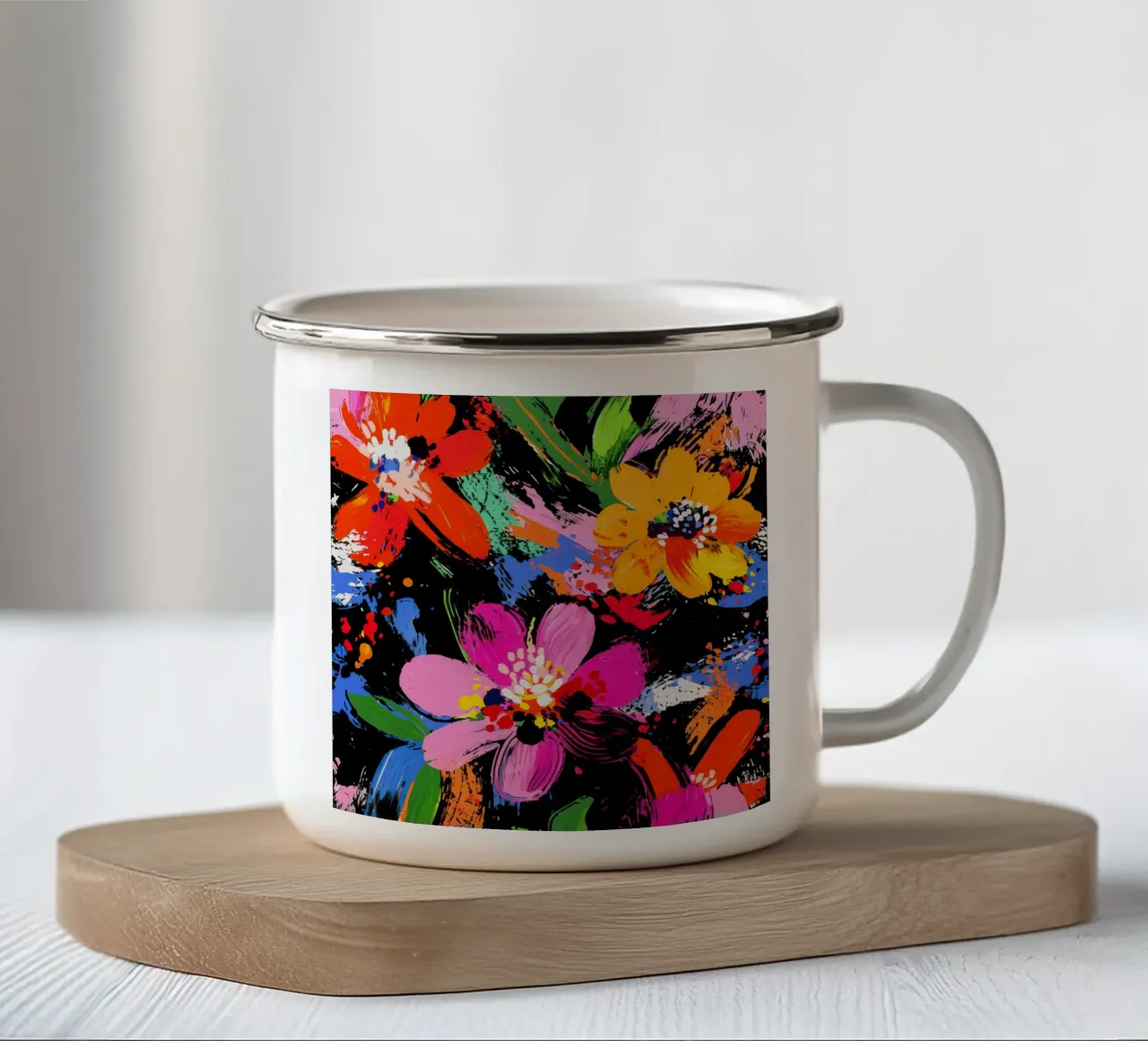 Petali caleidoscopici tazza in smalto da Modern Muse