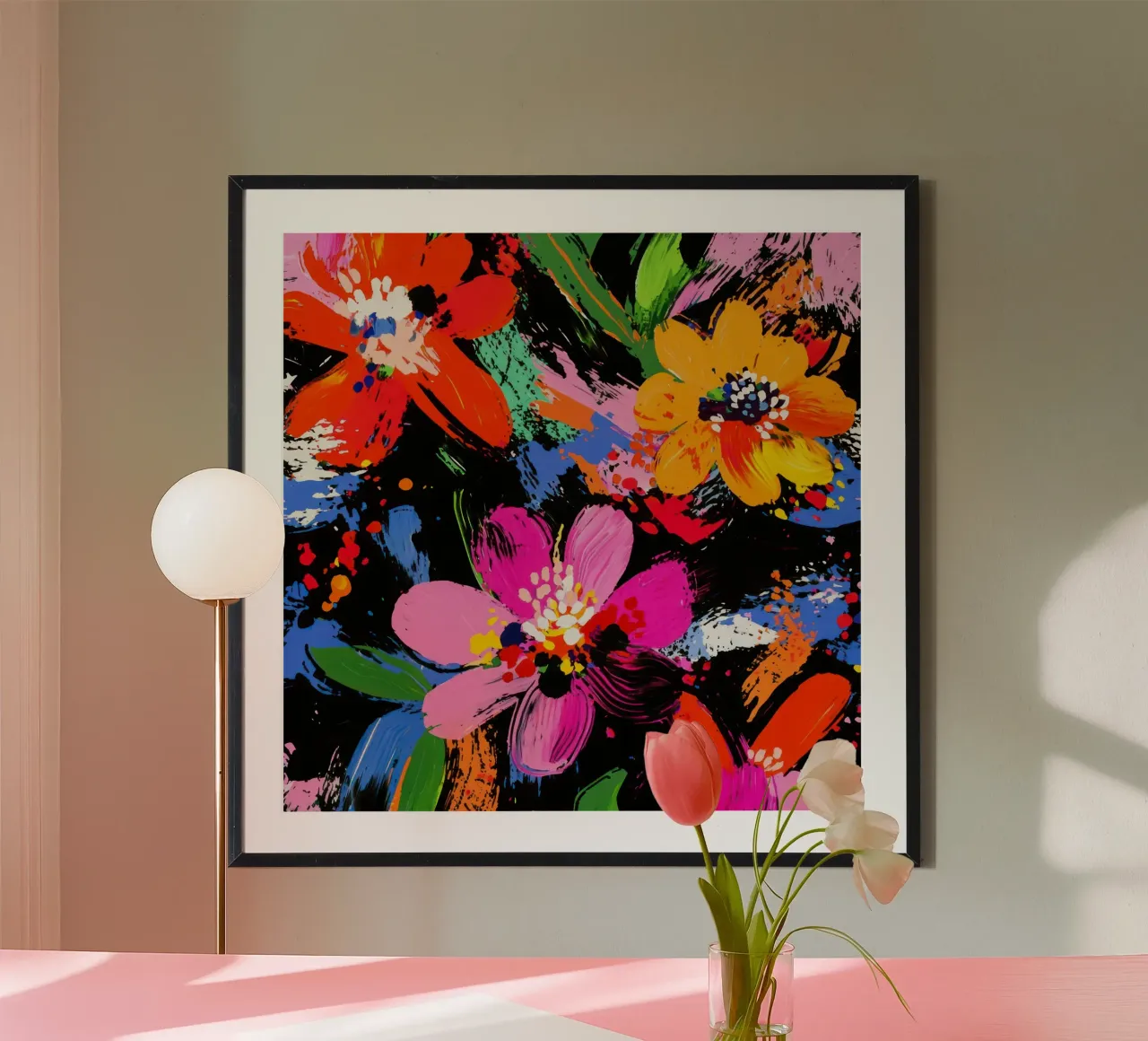 Petali caleidoscopici poster con telaio in legno da Modern Muse