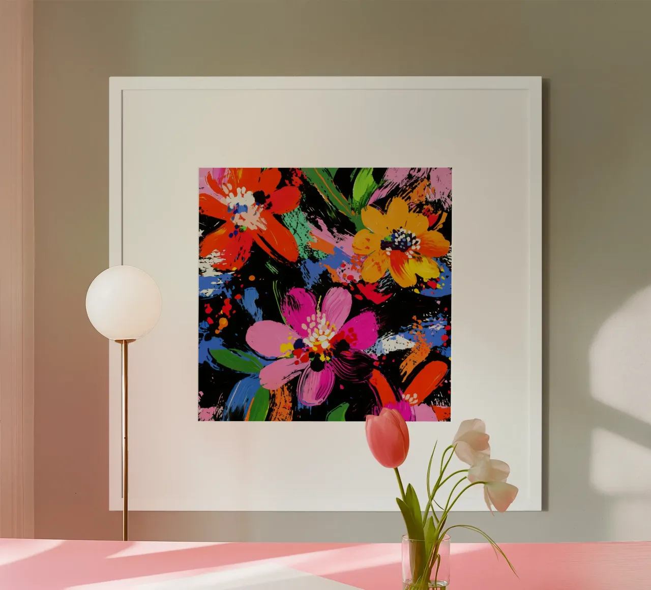 Petali caleidoscopici poster con telaio in legno da Modern Muse