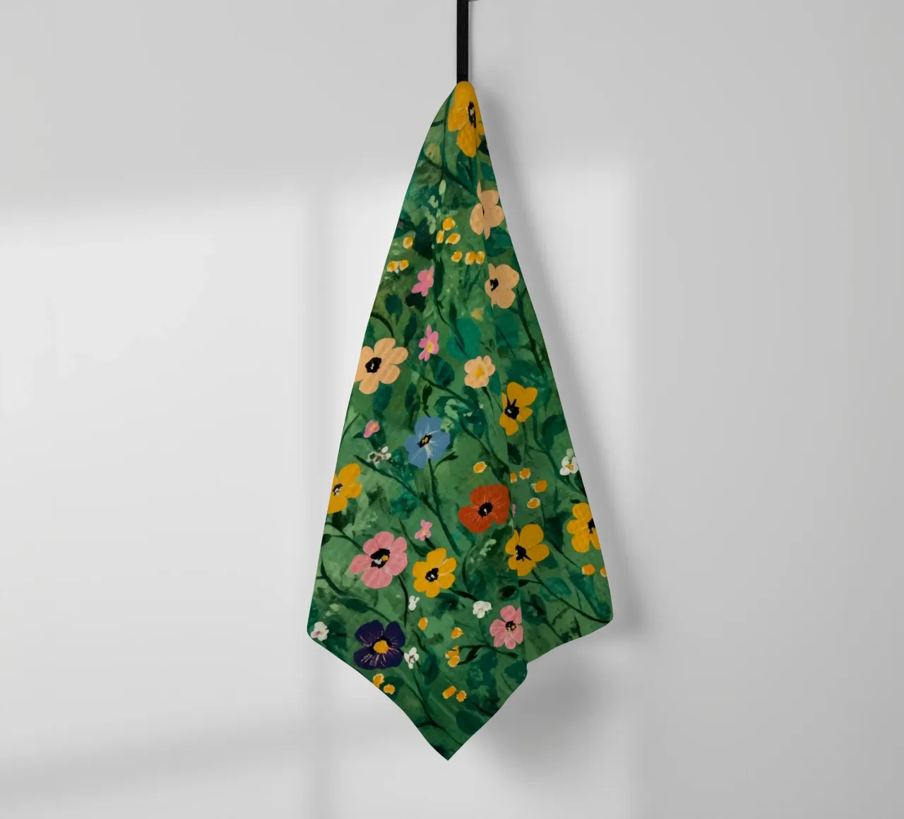 Harmonie in voller Blüte Geschirrtuch von Modern Muse