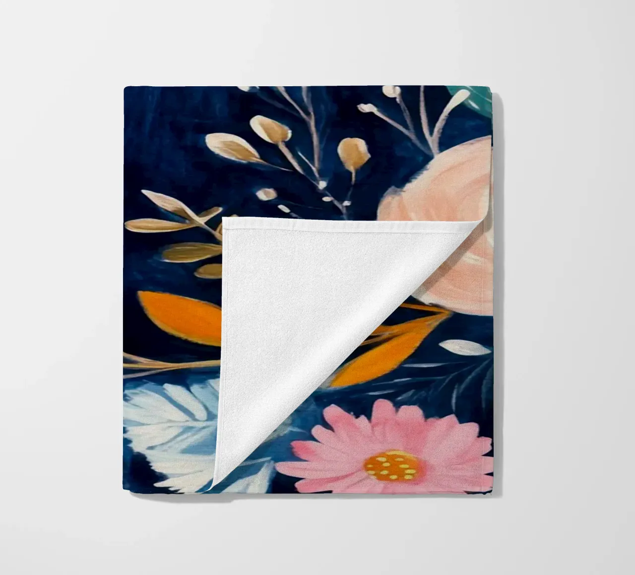Vortice di fiori telo mare da Modern Muse