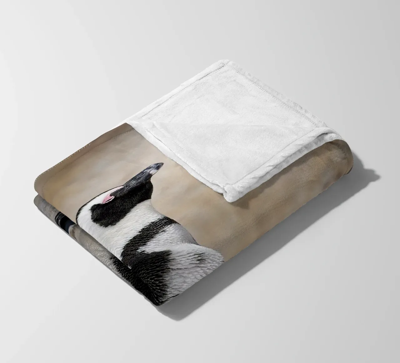 Pinguino coperta in pile da Tom's Wildlife