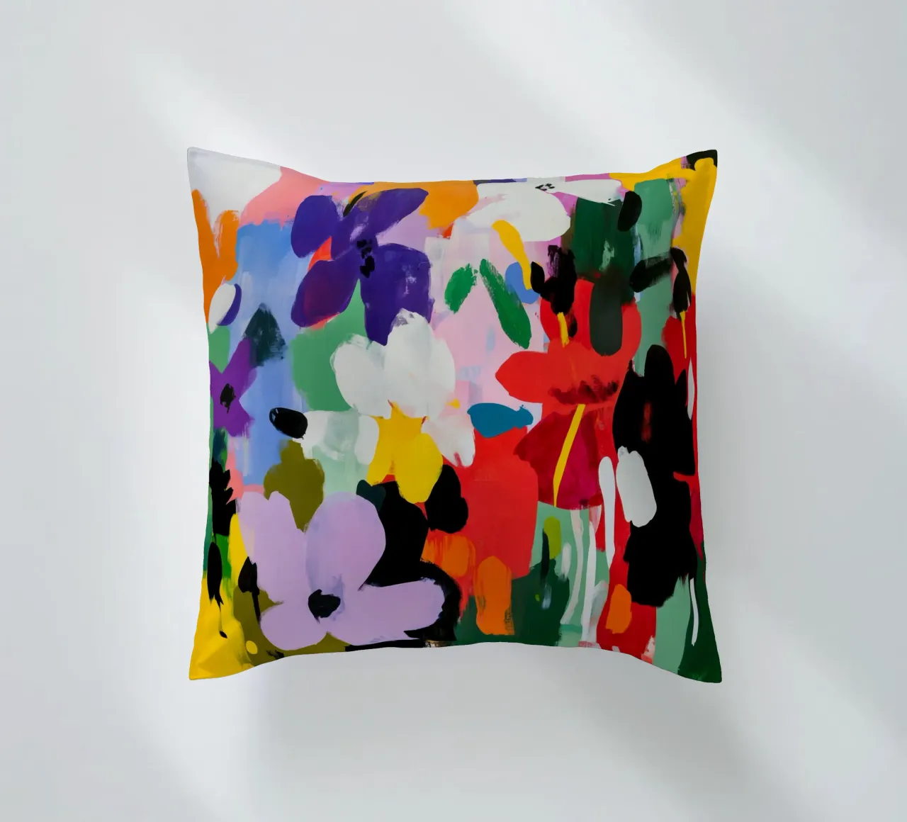 Pittura floreale astratta audace e colorata in stile Matisse cuscino da Modern Muse