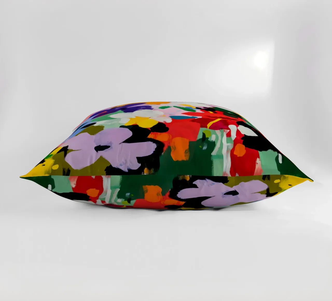 Pittura floreale astratta audace e colorata in stile Matisse cuscino da Modern Muse