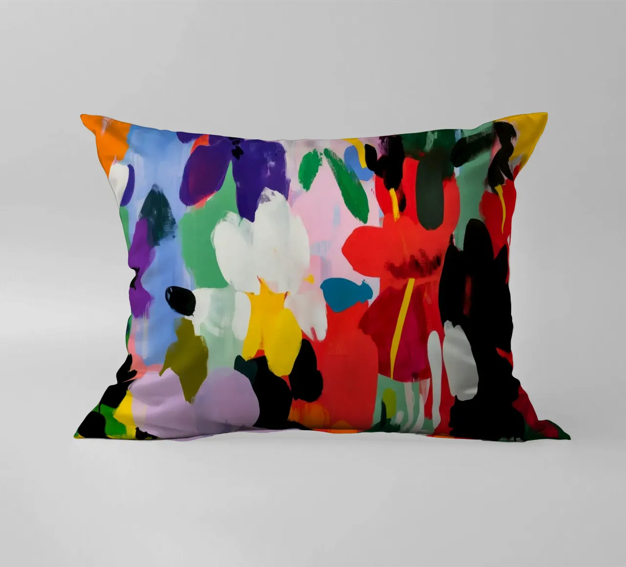 Pittura floreale astratta audace e colorata in stile Matisse cuscino da Modern Muse