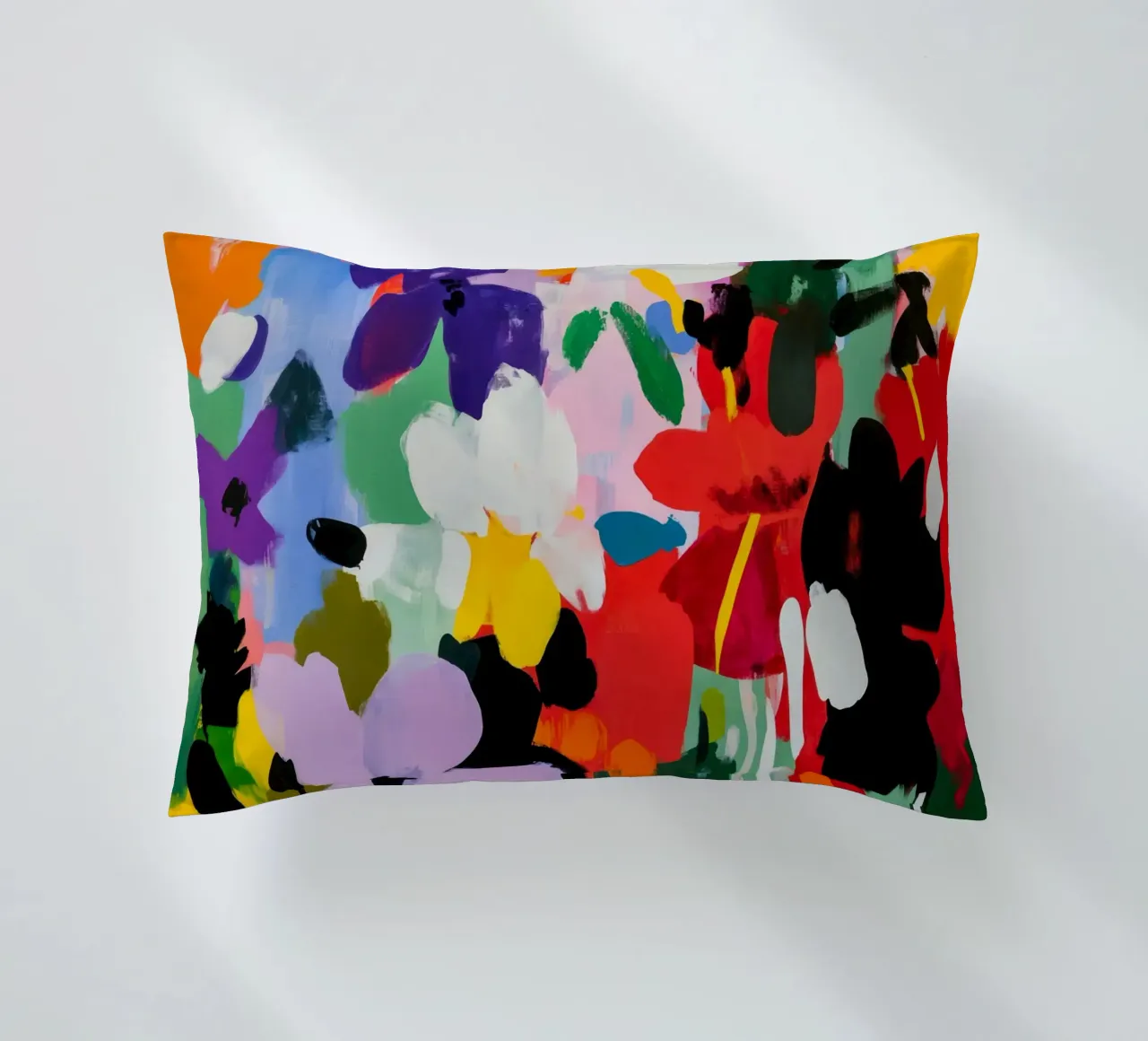 Pittura floreale astratta audace e colorata in stile Matisse cuscino da Modern Muse