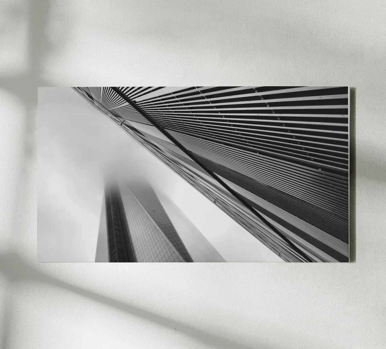 Freedom Tower - Elegantie in zwart-wit, New York canvas met Baklijst van Ben & Clo creations