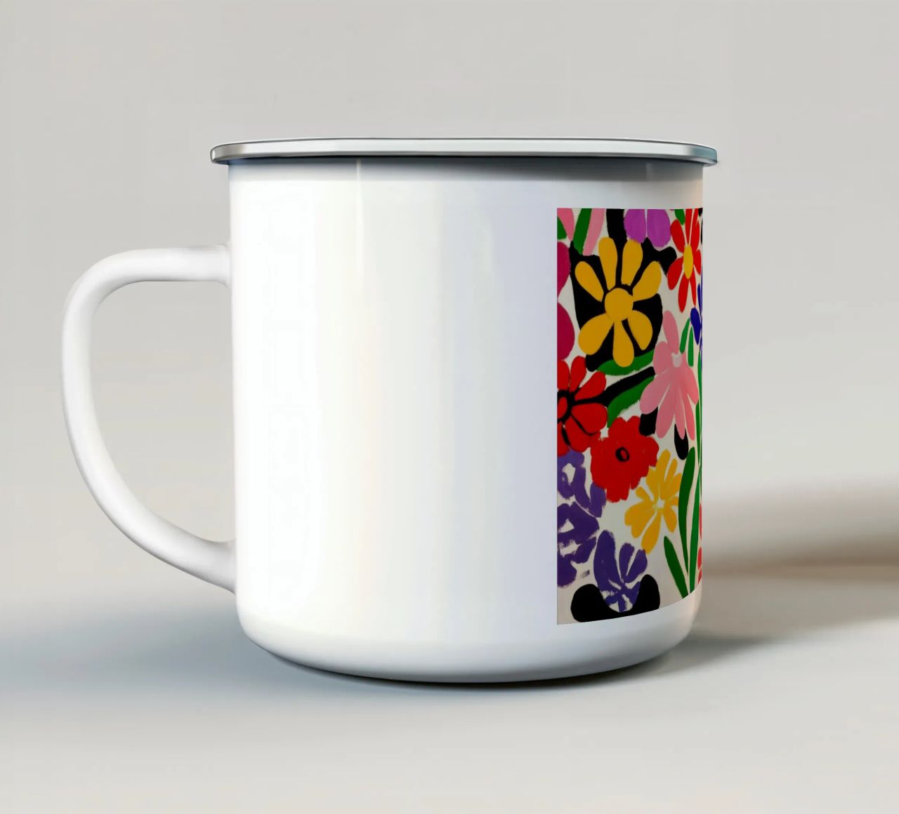 Giardino floreale di ispirazione matissiana con forme e colori audaci tazza in smalto da Modern Muse