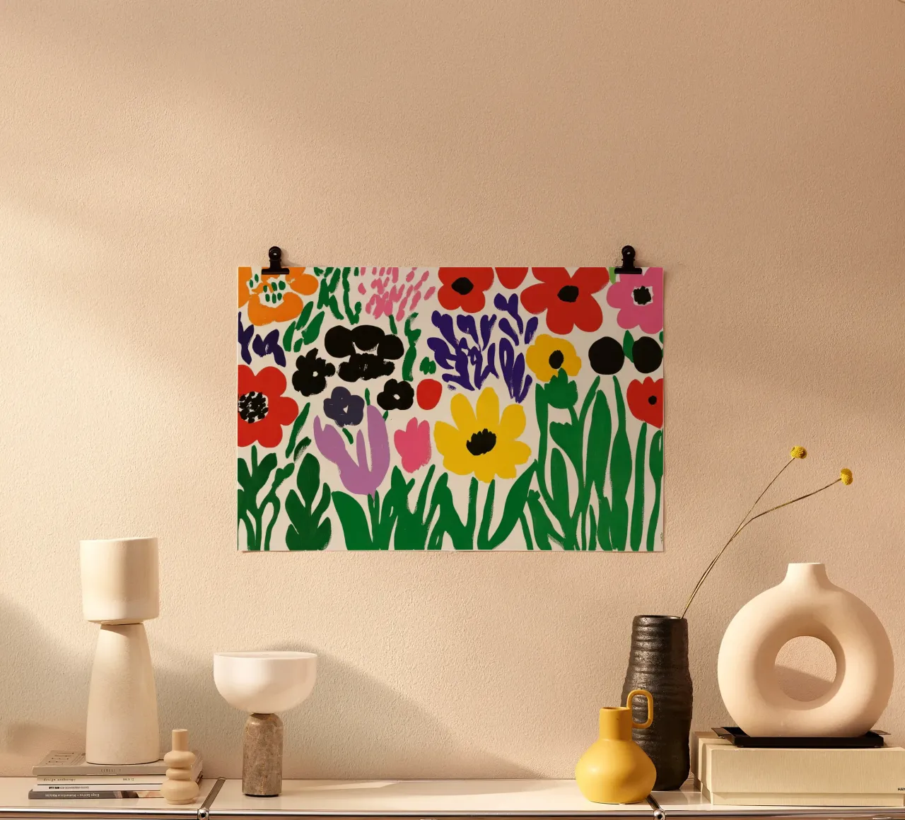 Audace giardino floreale di ispirazione matissiana dalle forme e dai colori vibranti poster con telaio in alluminio da Modern Muse