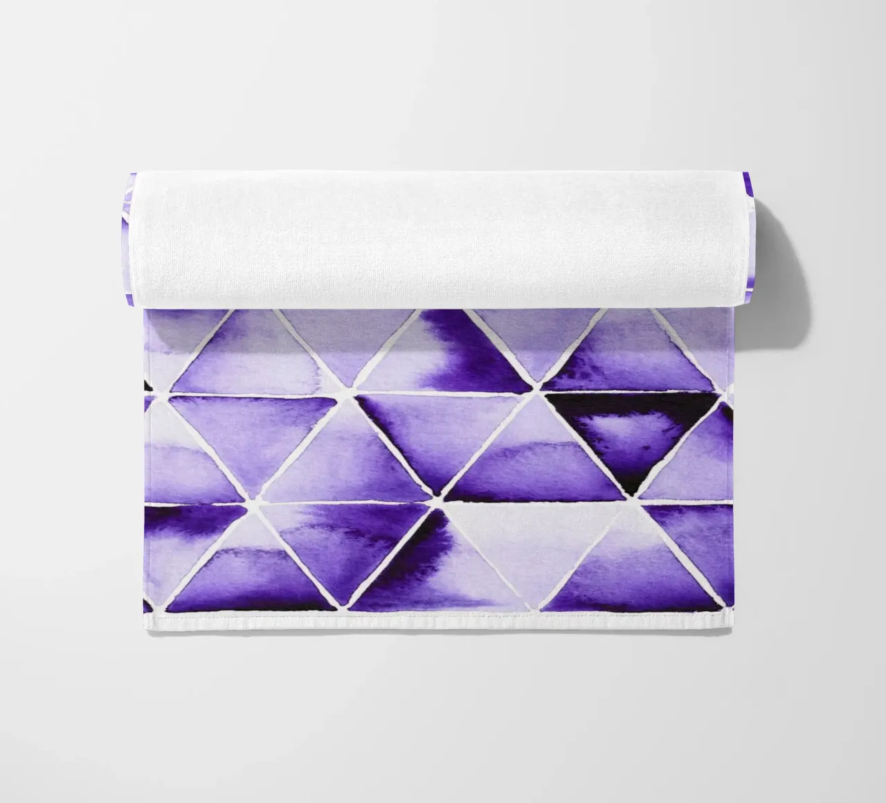 Alina Buffiere - Violette Dreiecke telo mare da The Artcircle