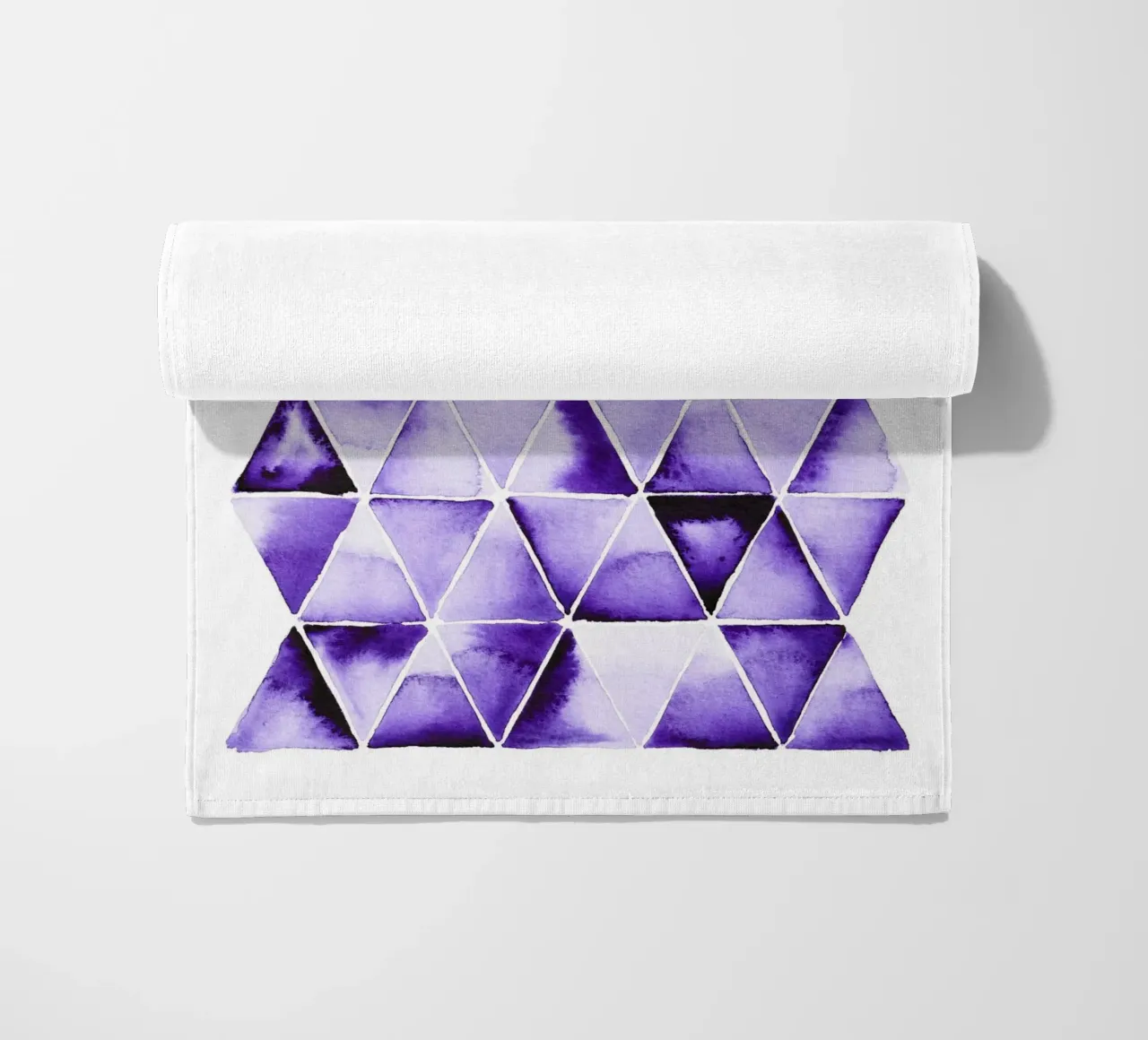 Alina Buffiere - Violette Dreiecke telo mare da The Artcircle