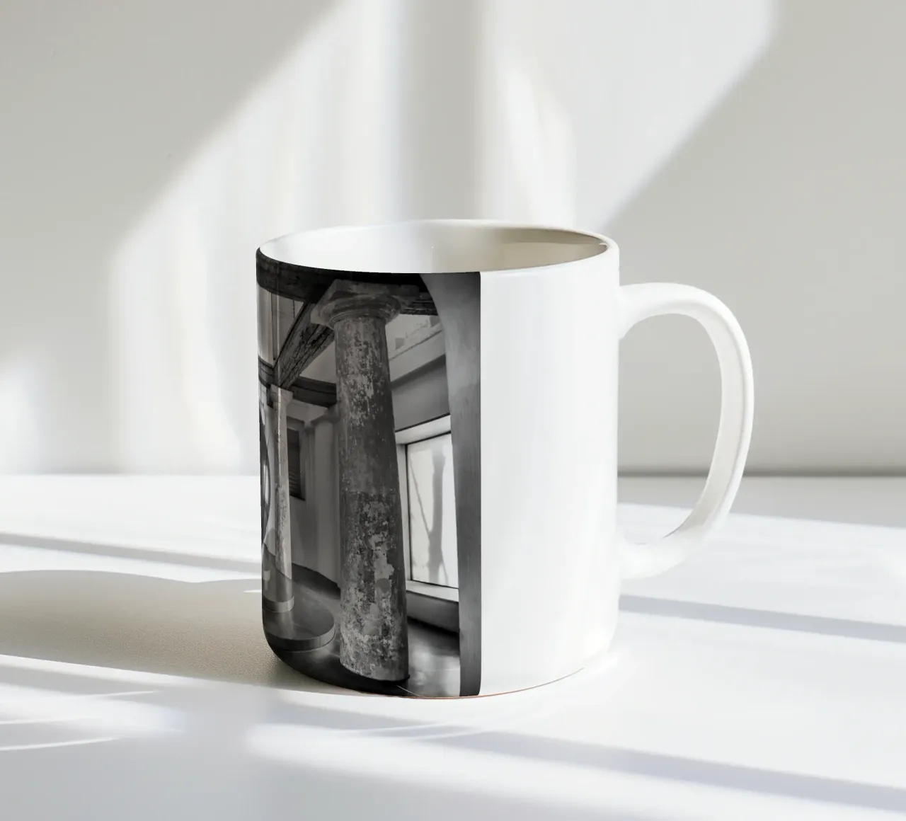 Gravity ceramic mug by Edenart