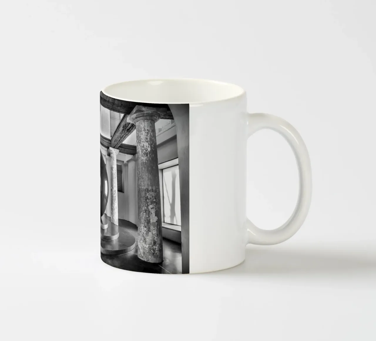 Gravity ceramic mug by Edenart
