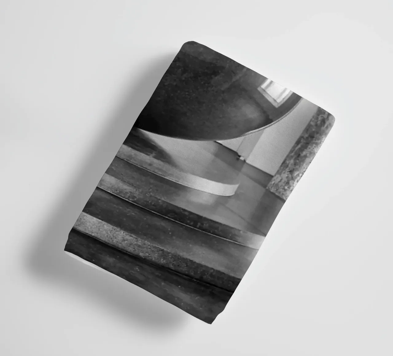 Gravity towel by Edenart