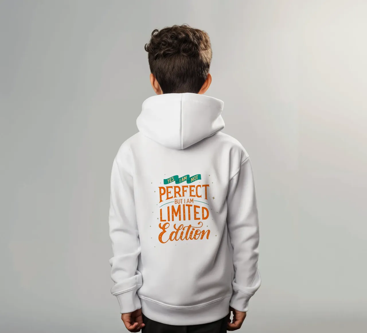 I Am Not Perfect. But I Am Limited Edition. Hand Lettering. felpa bambino con cappuccio da CalliLetters
