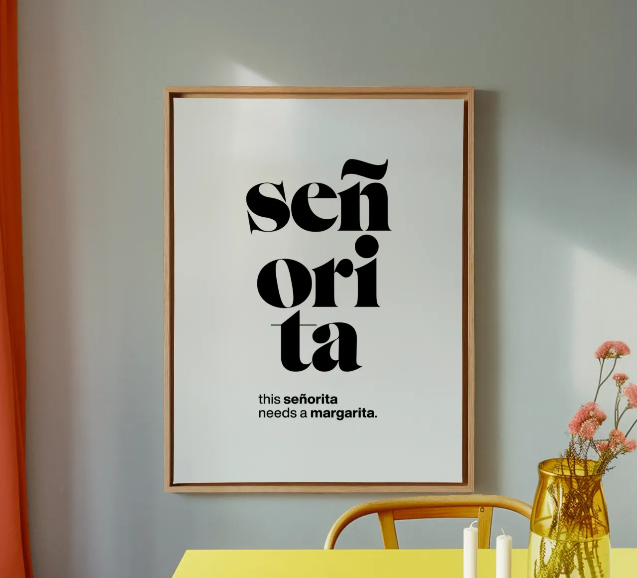 señorita statement print: deze señorita heeft een margarita nodig. canvas met Baklijst van The True Type