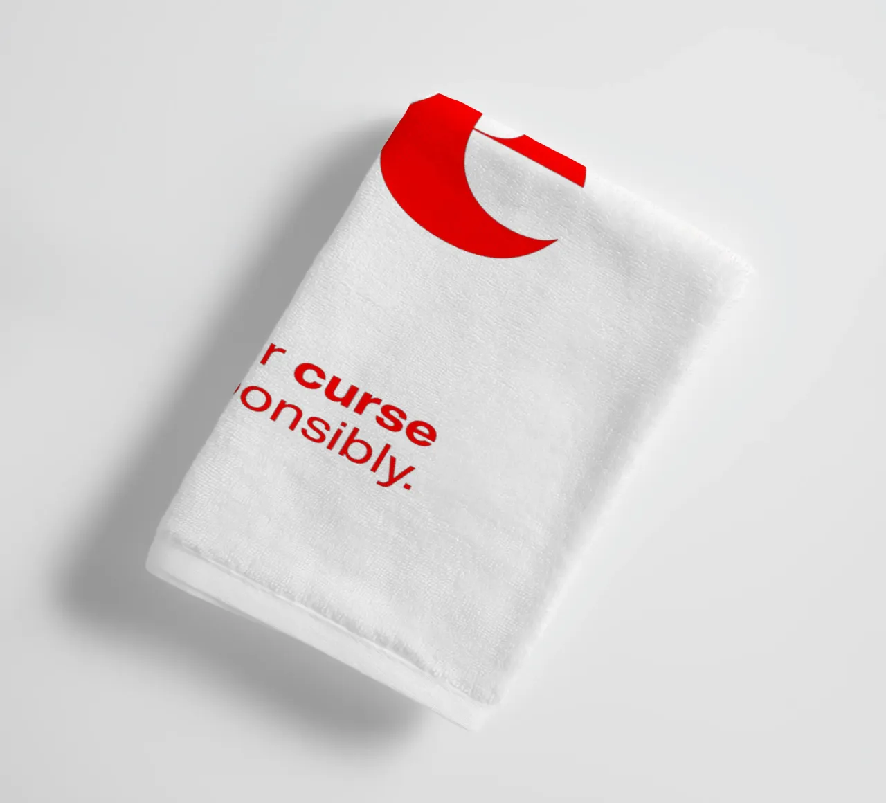 merde statement print: Wählen Sie Ihre Schimpfwörter verantwortungsvoll. Handtuch von The True Type