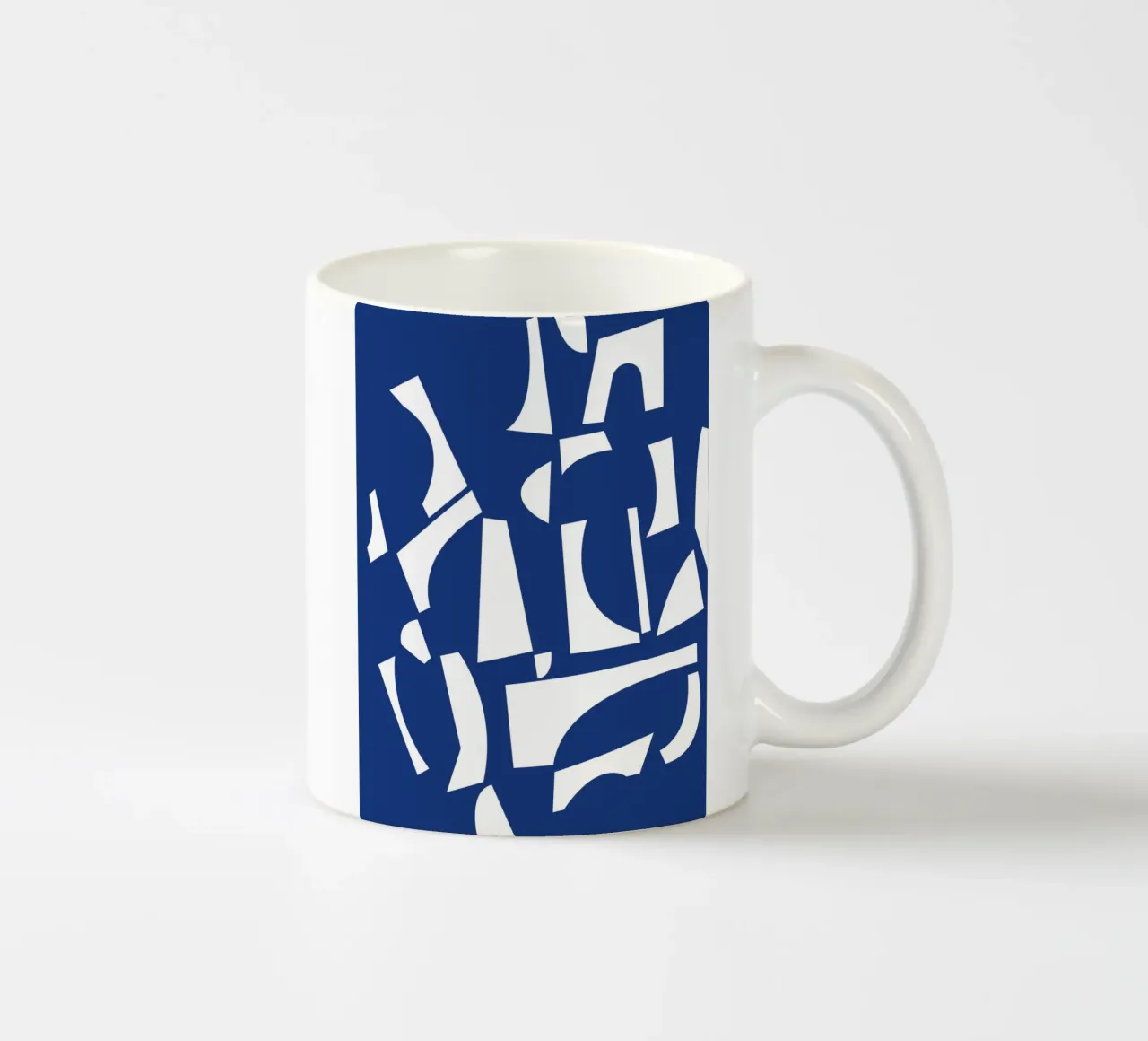 La gioia delle forme blu tazza in ceramica da Kim Hubball Studio