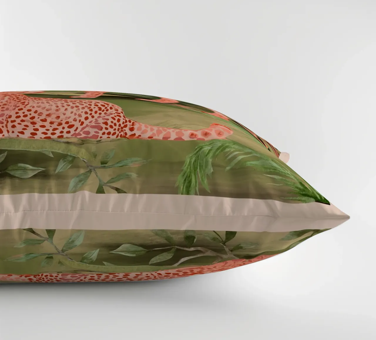 Ghepardi della giungla 3 cuscino da ThingDesign