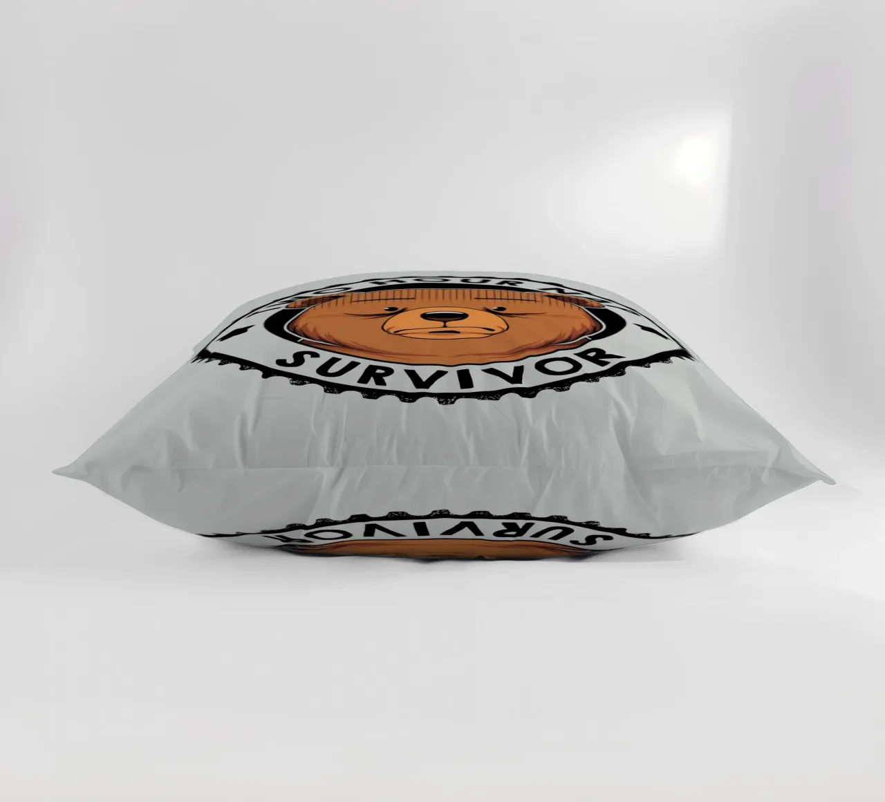Two Hour Nap Survivor Bear cuscino da Tobe Fonseca