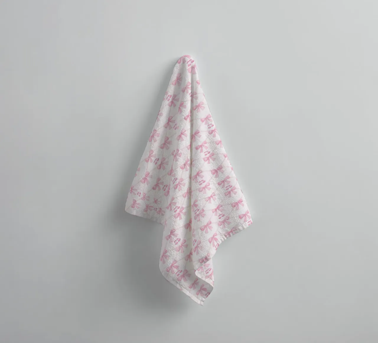 Erröten Sie Rosa Bögen Kirschen Coquette Bogen Ästhetisch Preppy Y2K Handtuch von Gentle Echoes Art