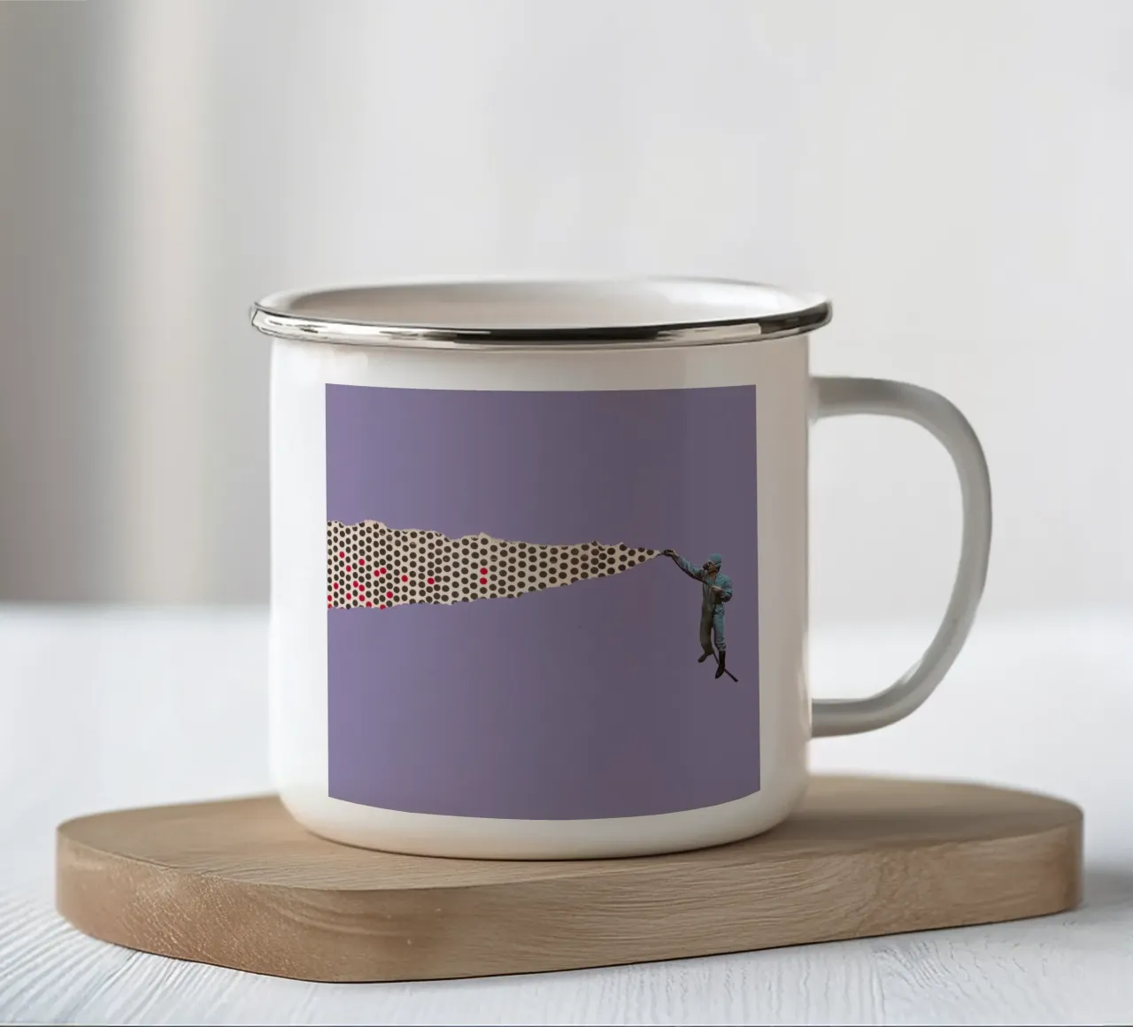 Pulverize enamel mug by Carlos Quitério