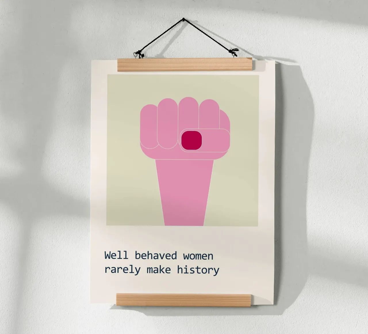Le donne ben educate raramente fanno la storia poster con telaio in legno da B Art