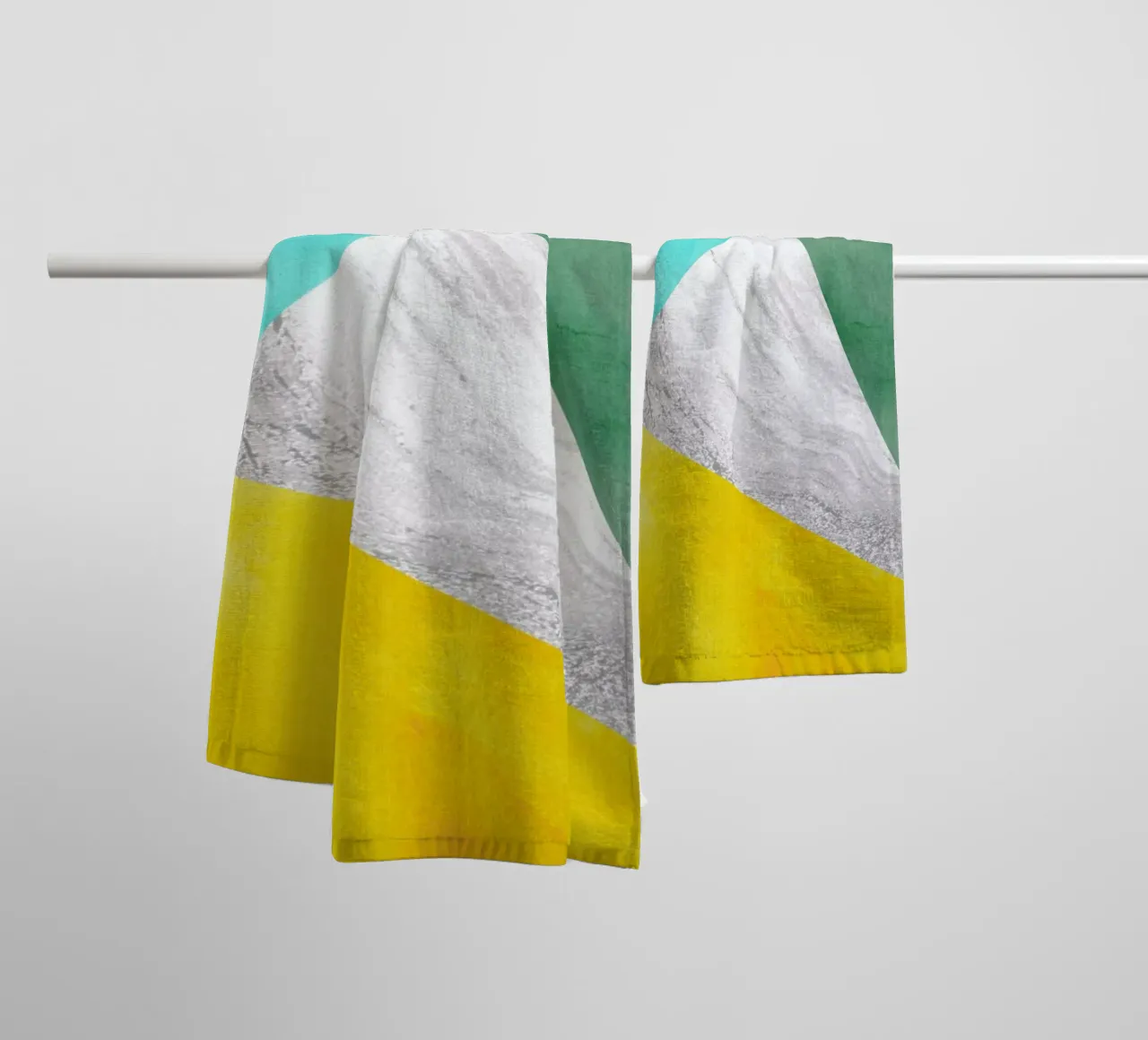 Print 08 towel by Lila x Lola