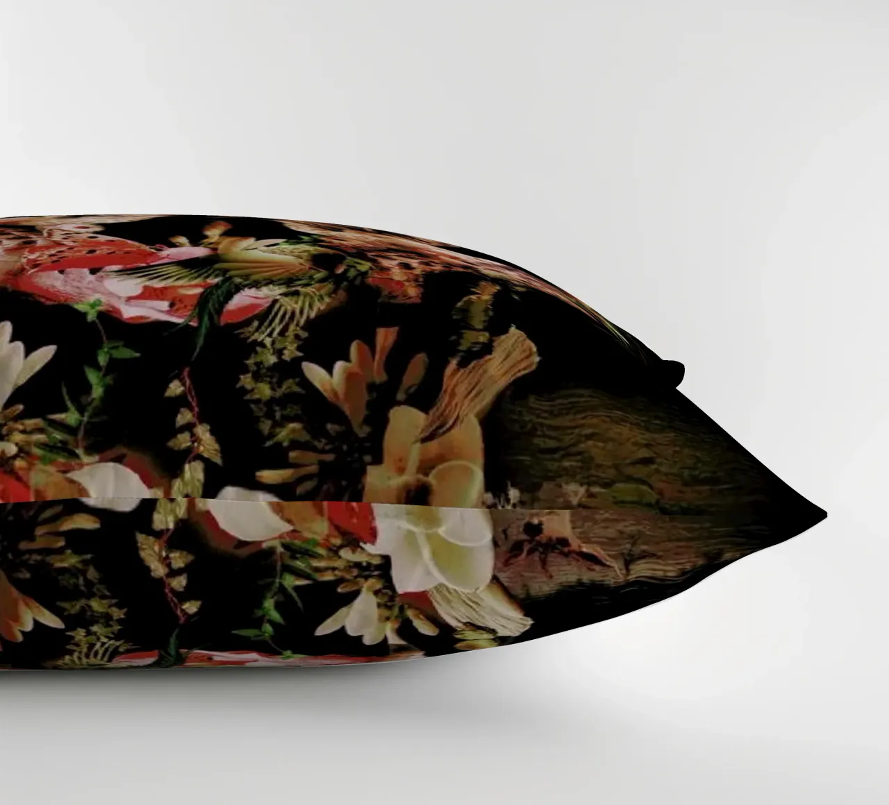 Jungle Skull cuscino da Ali Gulec