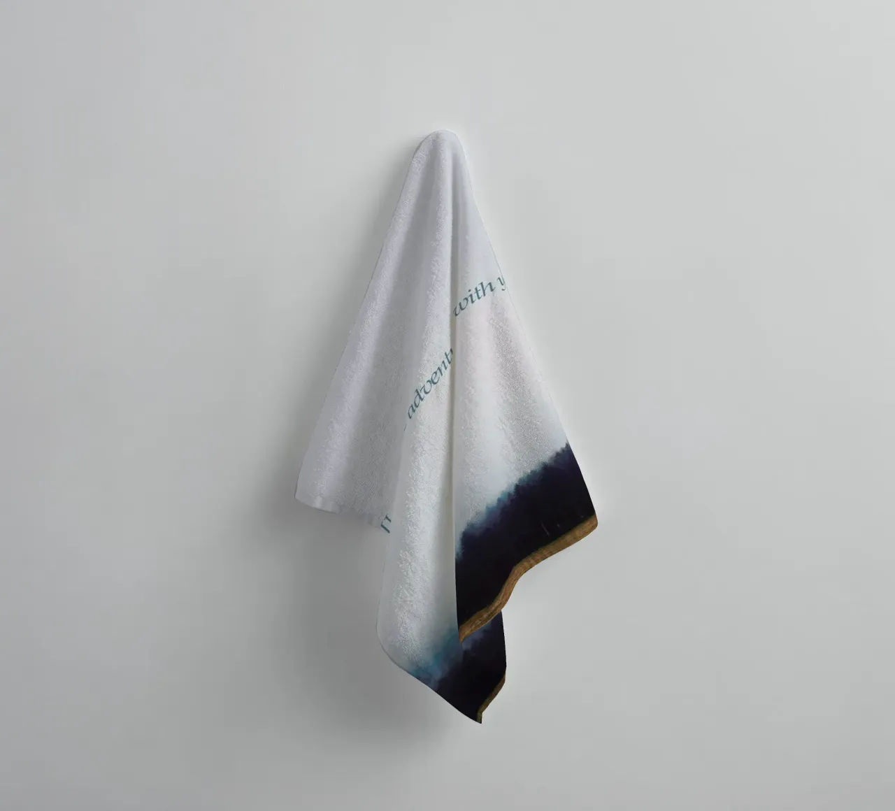 Adventures With You serviette de bain de Kubistika