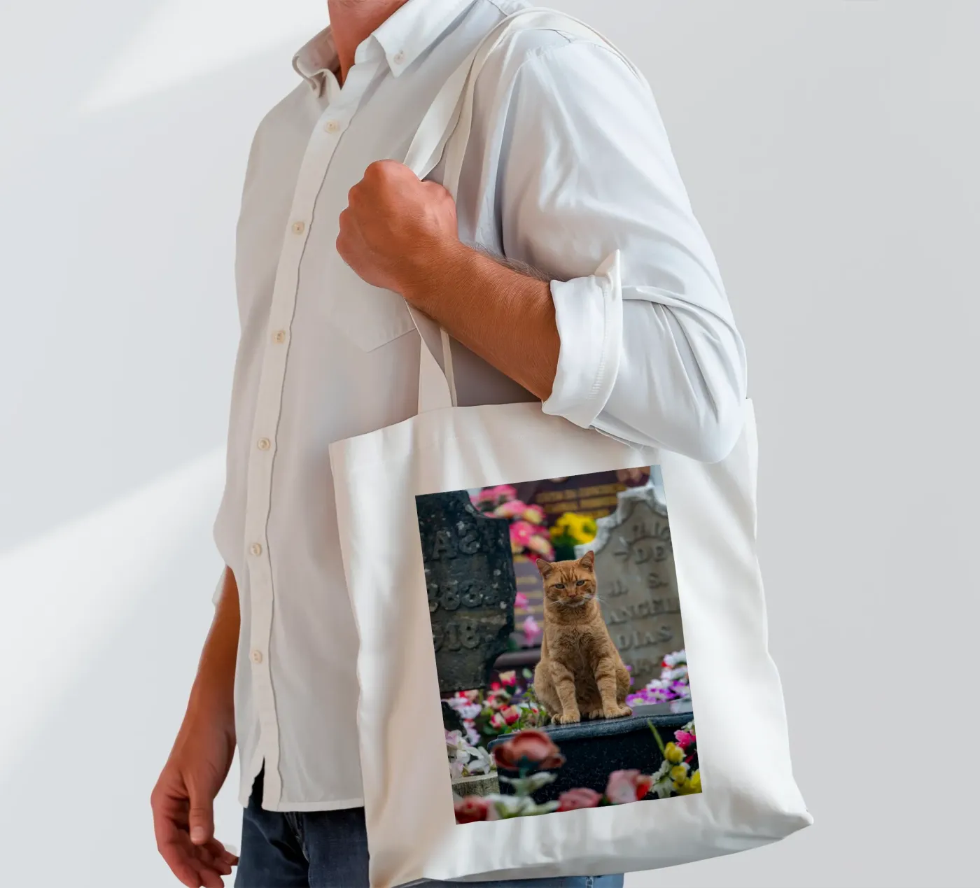 Grumpy cat tote bag by anderm