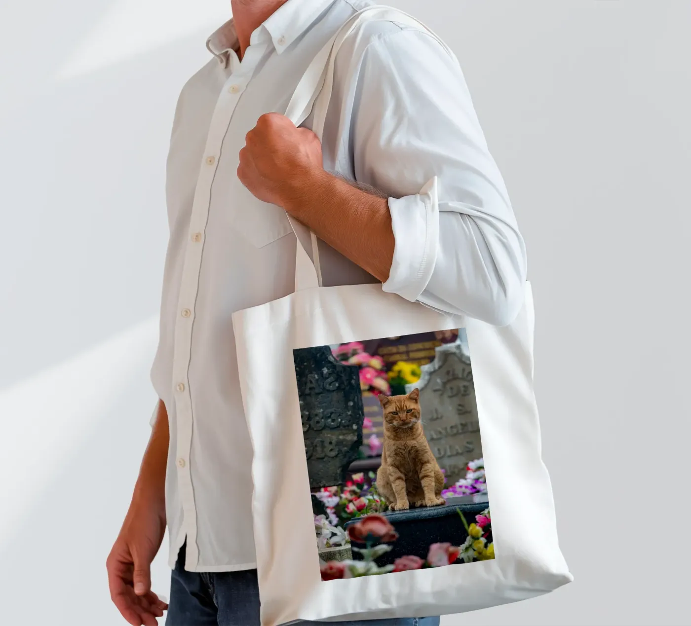 Grumpy cat tote bag by anderm