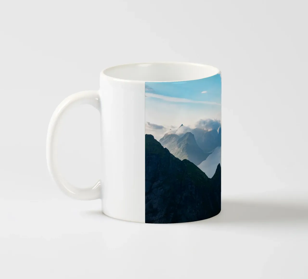 Reinebringen in Lofoten tazza in ceramica da anderm