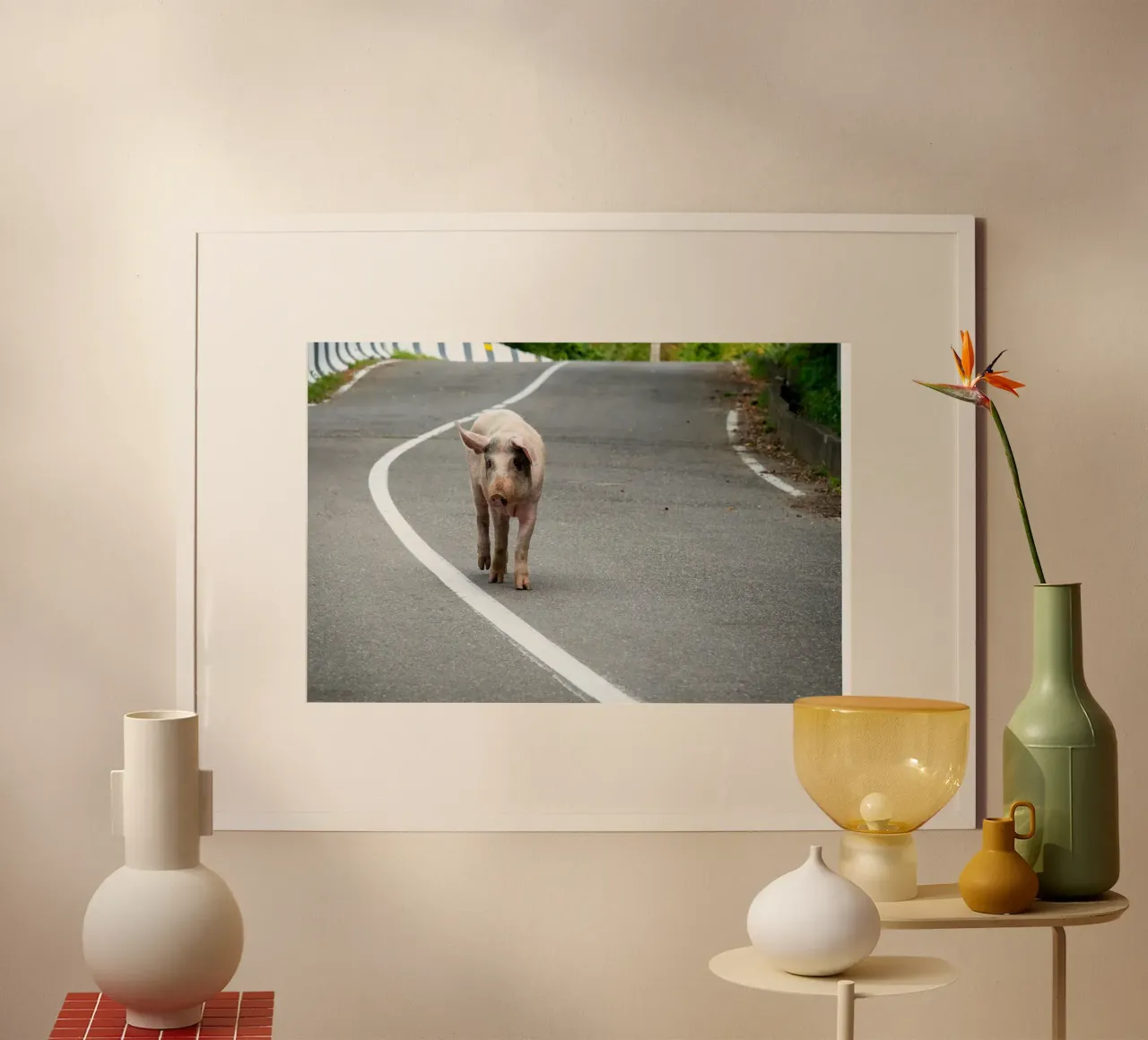 Piggy walking on the road carta hahnemühle da anderm