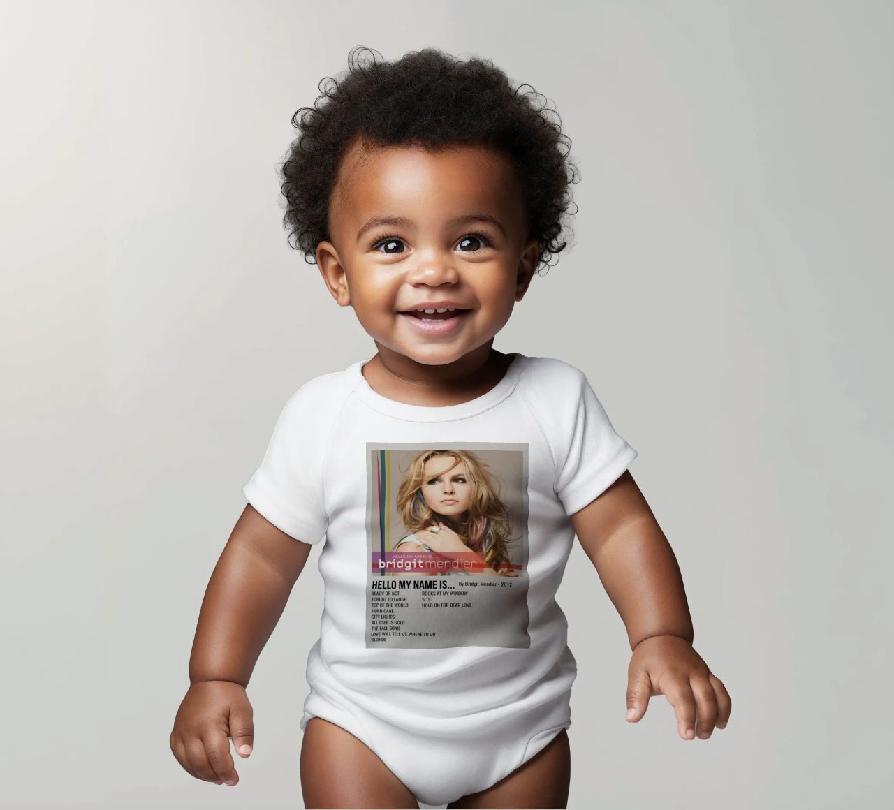 HELLO MY NAME IS... By Bridgit Mendler • 2012 body neonato maniche corte da SoundStudio