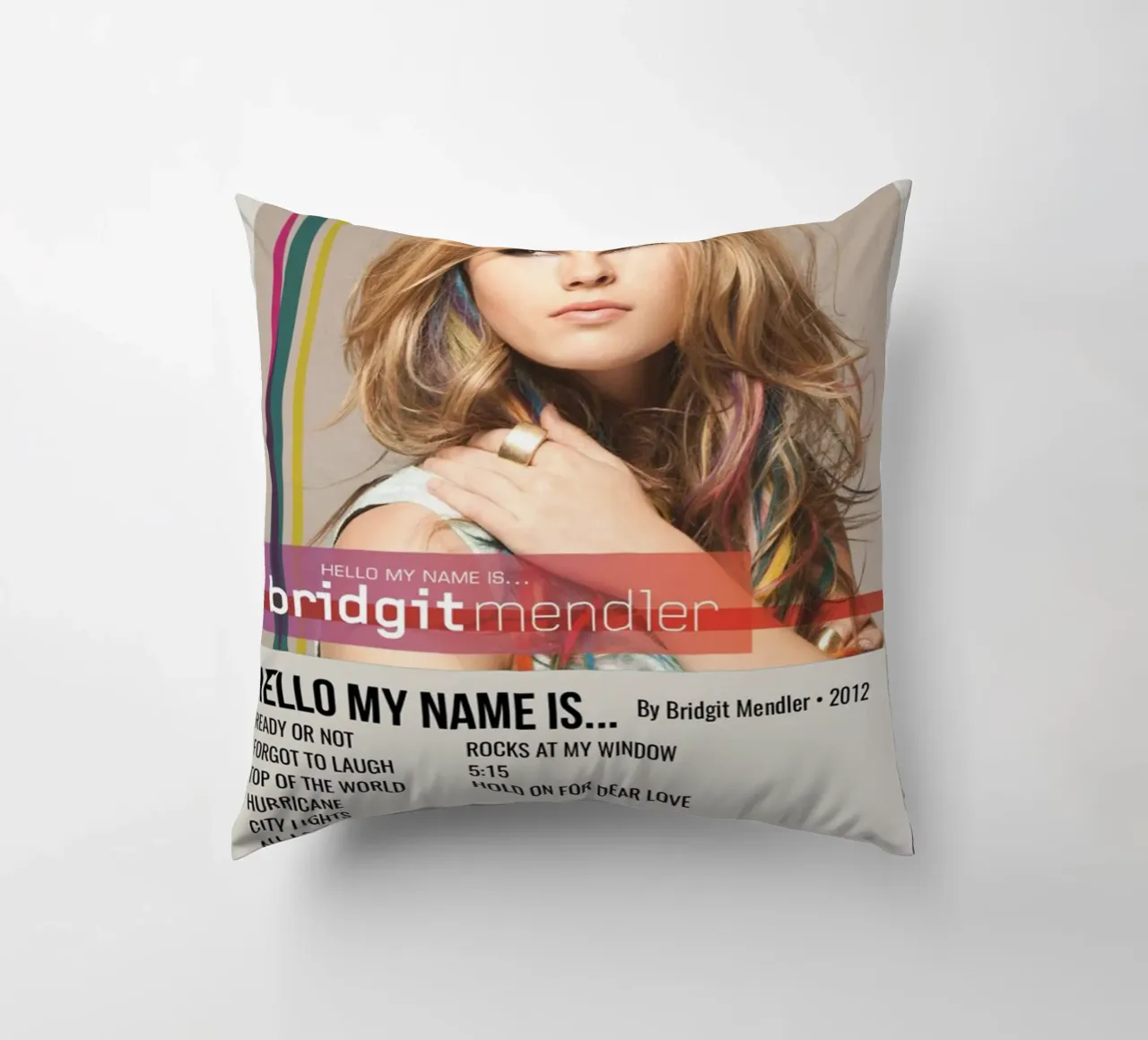 HELLO MY NAME IS... By Bridgit Mendler • 2012 cojín de SoundStudio