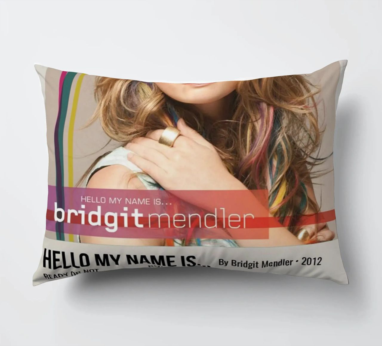 HELLO MY NAME IS... By Bridgit Mendler • 2012 cuscino da SoundStudio