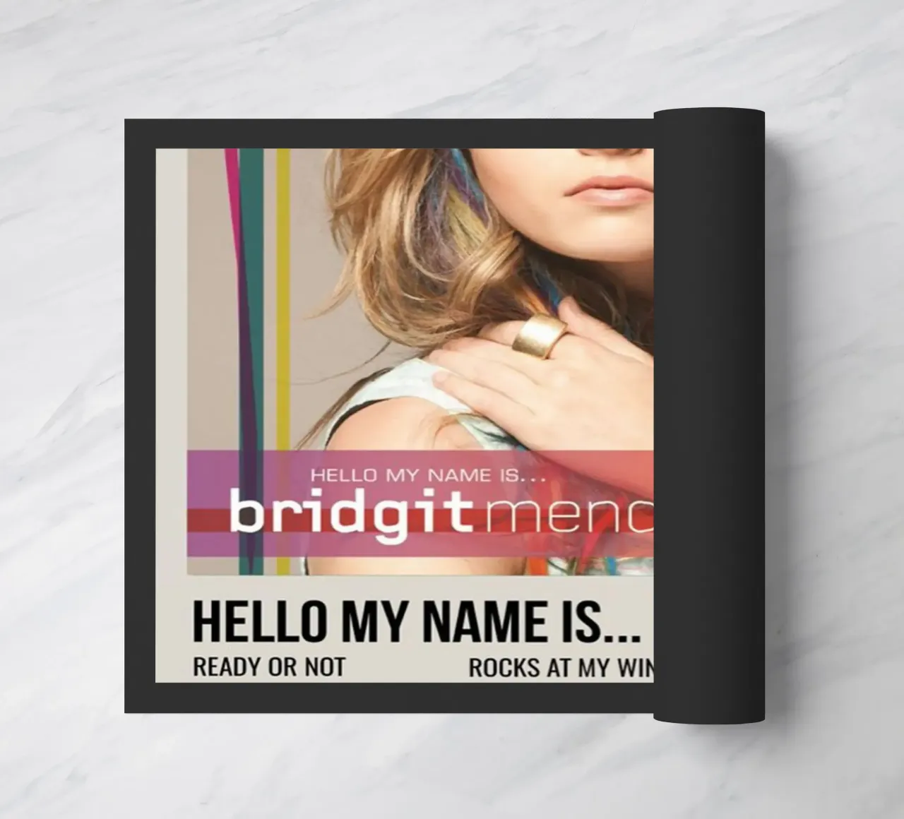 HELLO MY NAME IS... By Bridgit Mendler • 2012 Fußmatte von SoundStudio