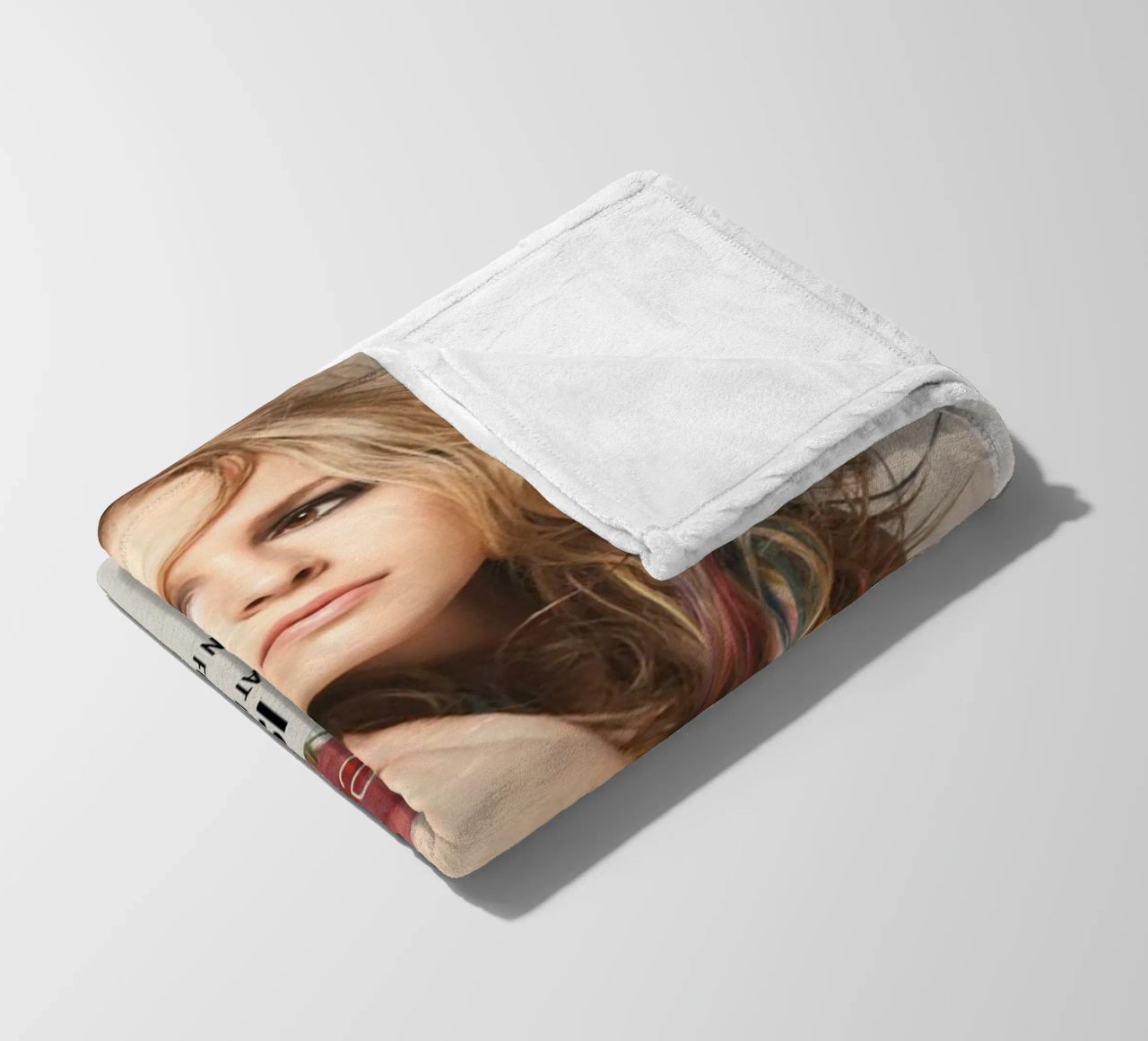 HELLO MY NAME IS... By Bridgit Mendler • 2012 coperta in pile da SoundStudio