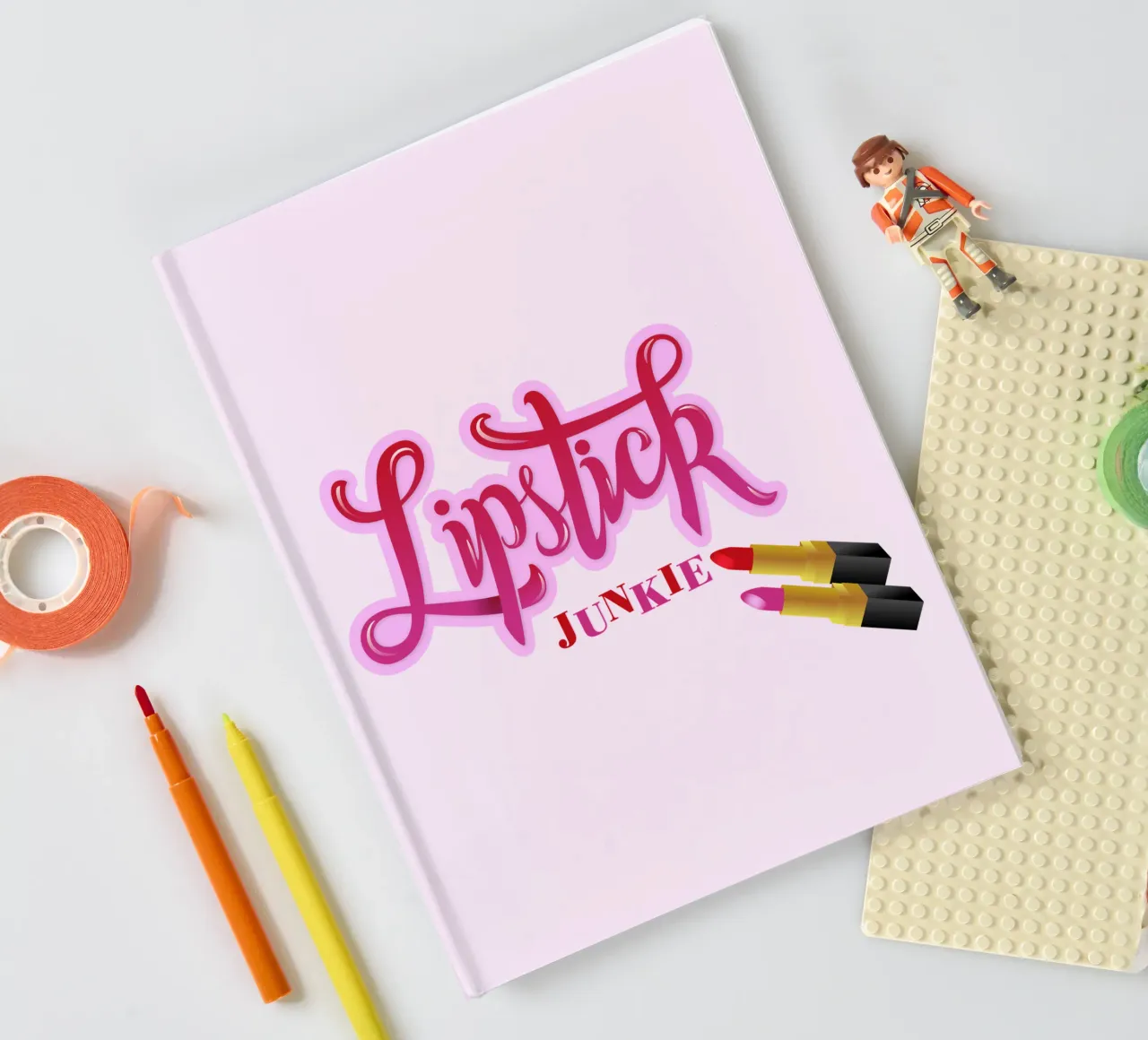 Lipstick Junkie. Scrittura a mano per le appassionate di make-up e per le ragazze. diario da CalliLetters