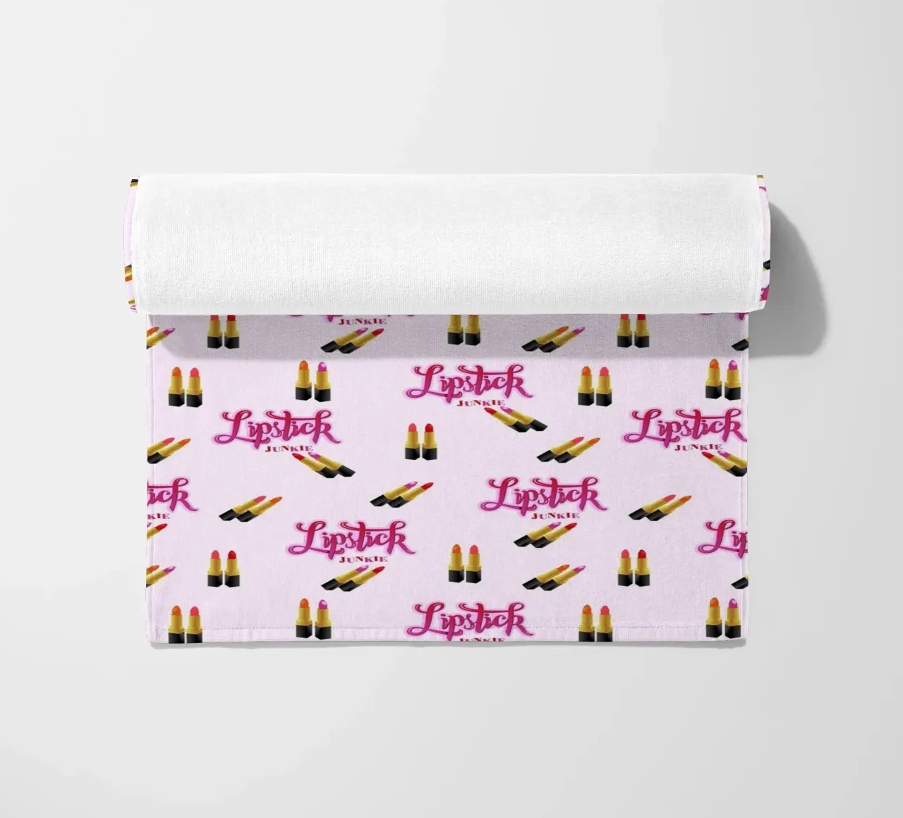 Lipstick Junkie. Scrittura a mano per le appassionate di make-up e per le ragazze. telo mare da CalliLetters