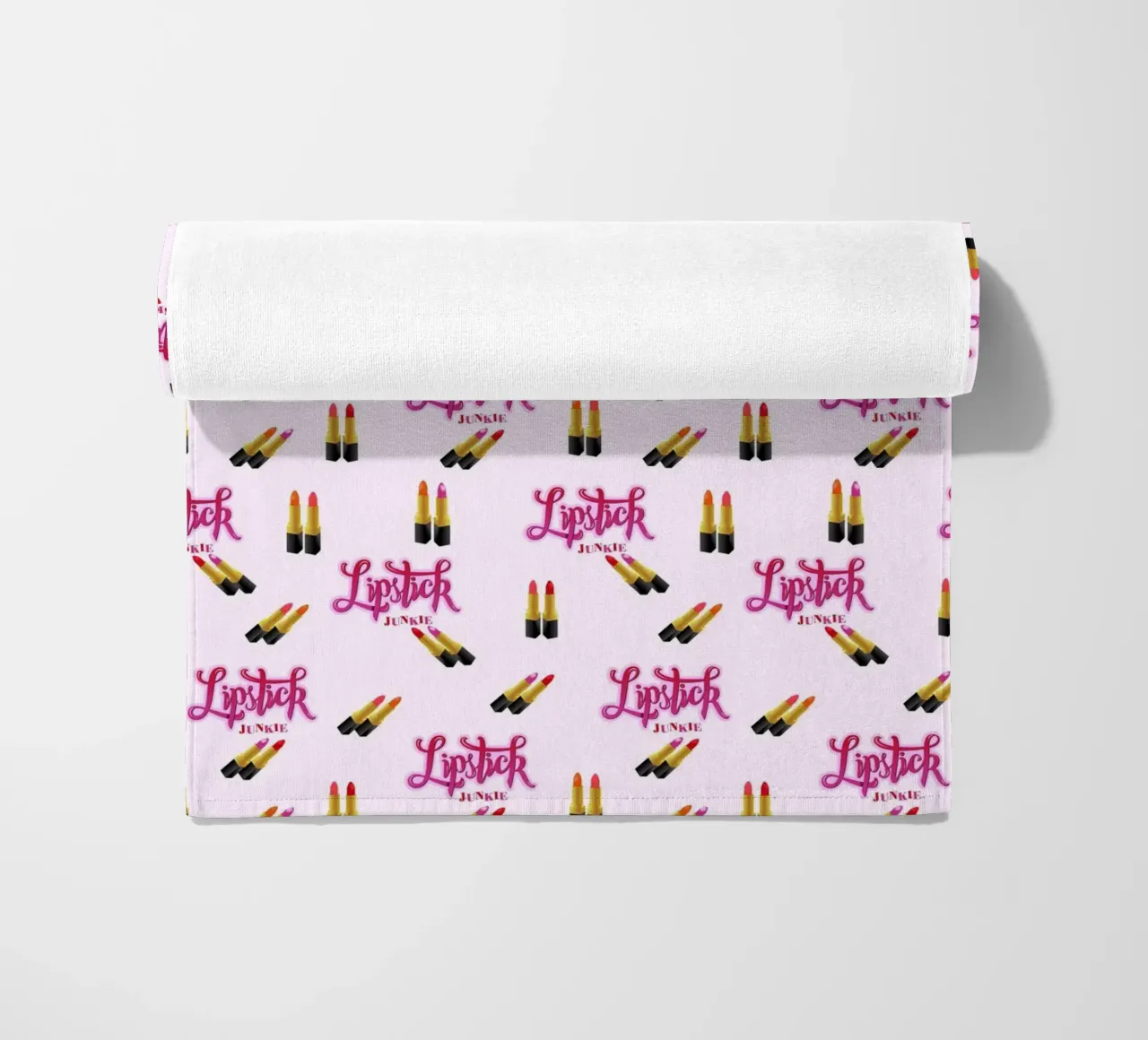 Lipstick Junkie. Scrittura a mano per le appassionate di make-up e per le ragazze. telo mare da CalliLetters