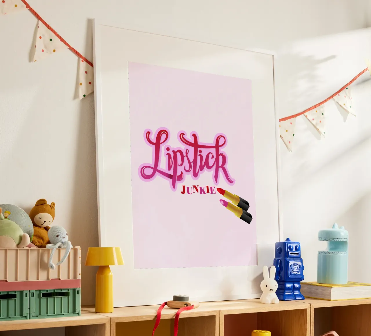 Lipstick Junkie. Scrittura a mano per le appassionate di make-up e per le ragazze. poster con telaio in alluminio da CalliLetters