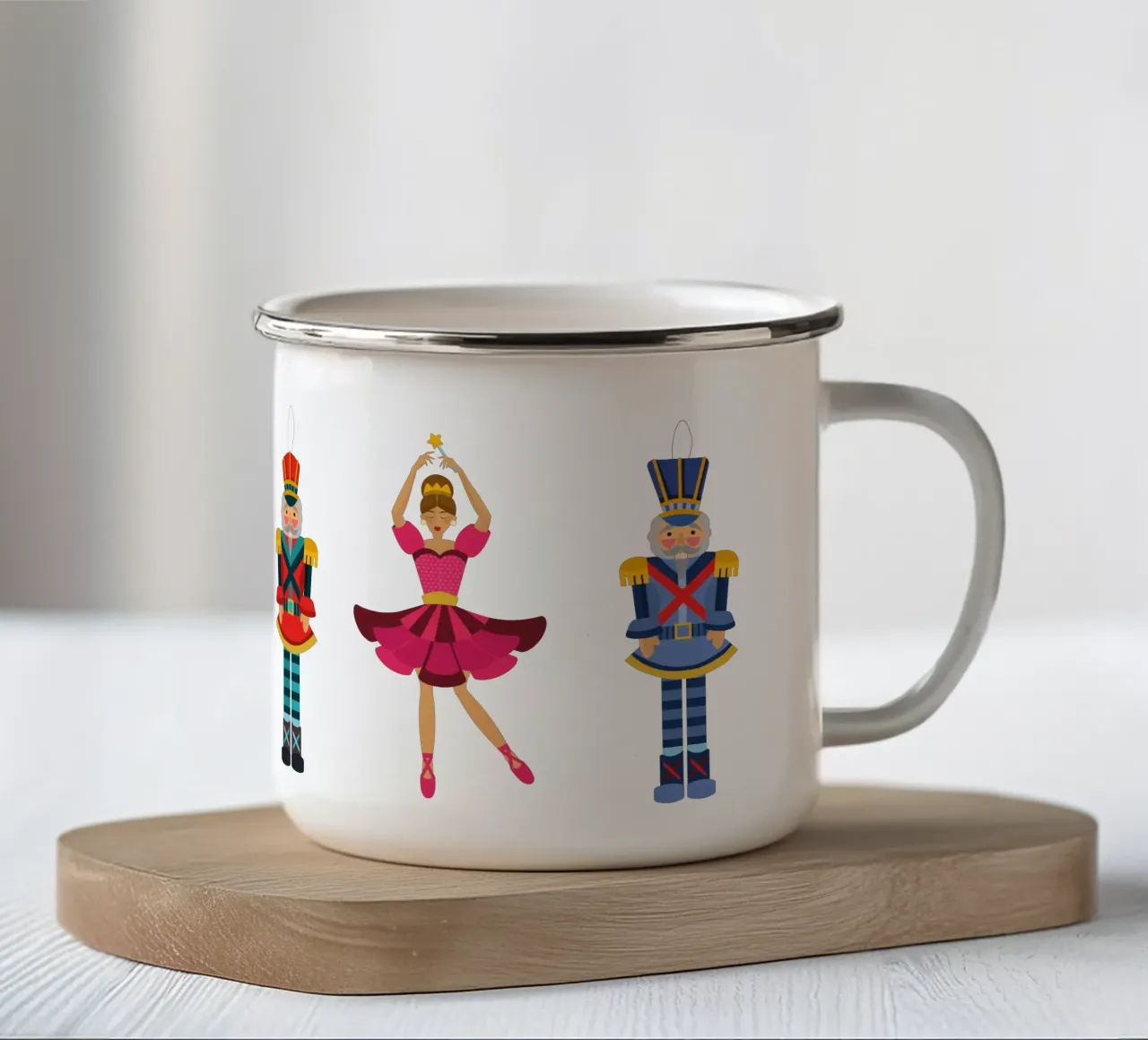 Tazza Schiaccianoci tazza in smalto da Ana Paniagua Design