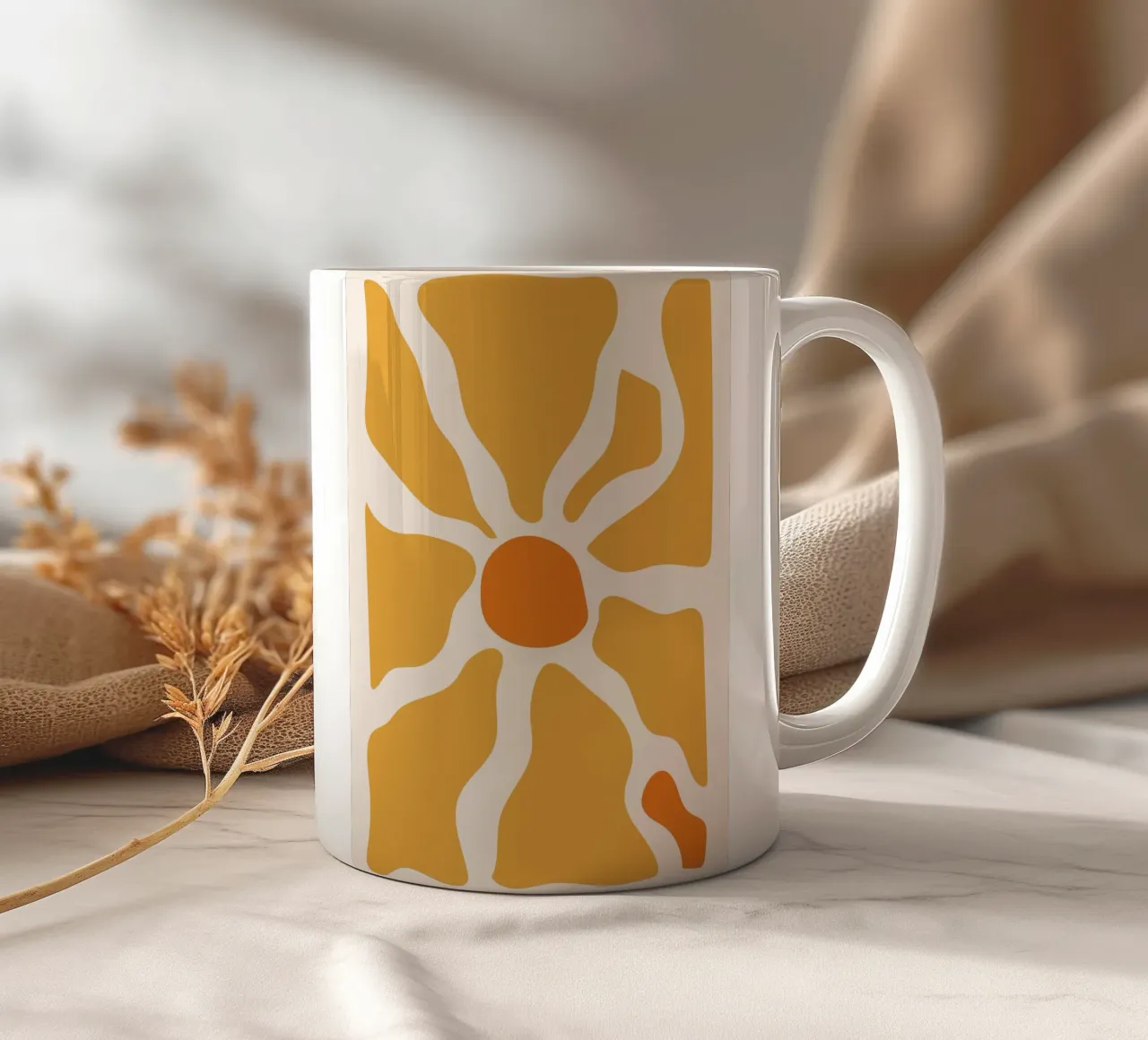 Design radioso - arte giallo-arancio tazza in ceramica da Whole©